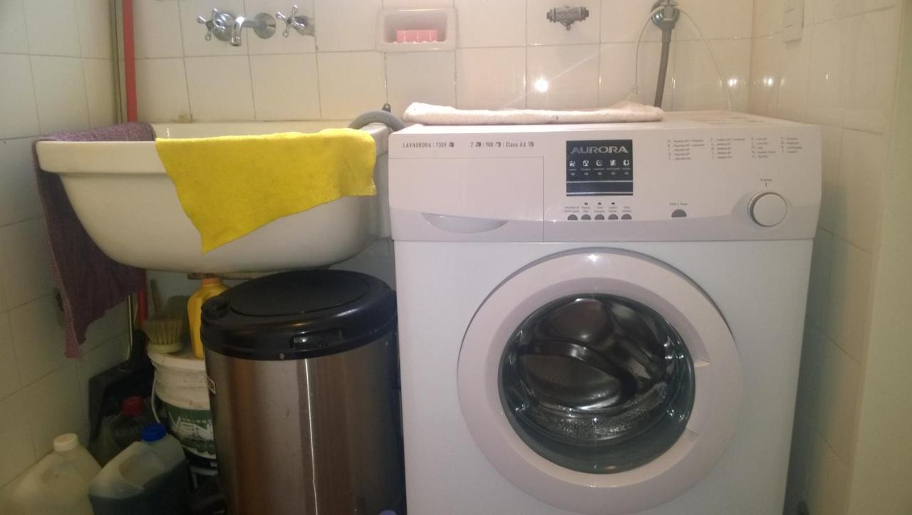 Habitacion Con Bano Privado Un Piso Por Escalera Buenos Aires Esterno foto