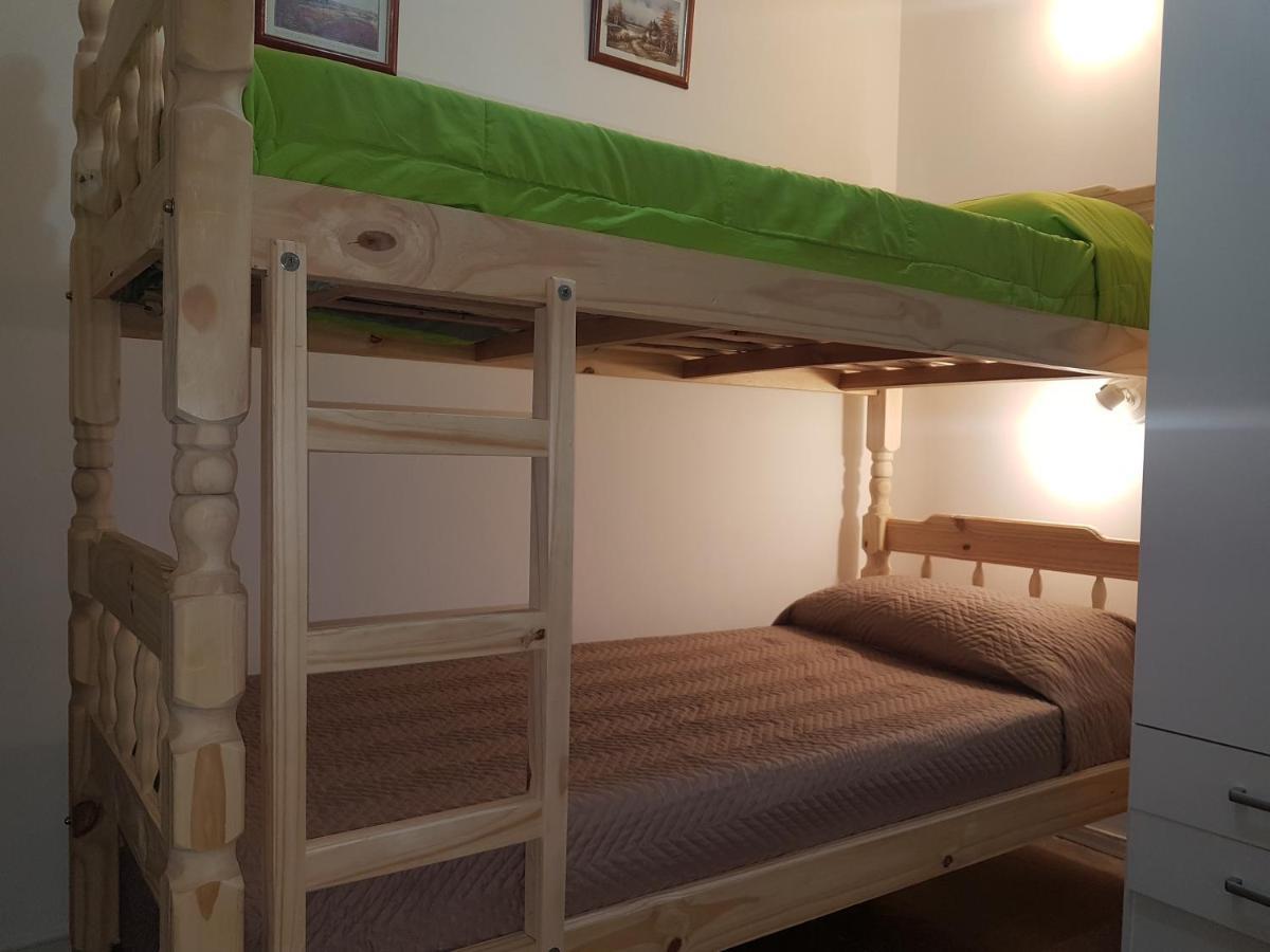 Habitacion Con Bano Privado Un Piso Por Escalera Buenos Aires Esterno foto